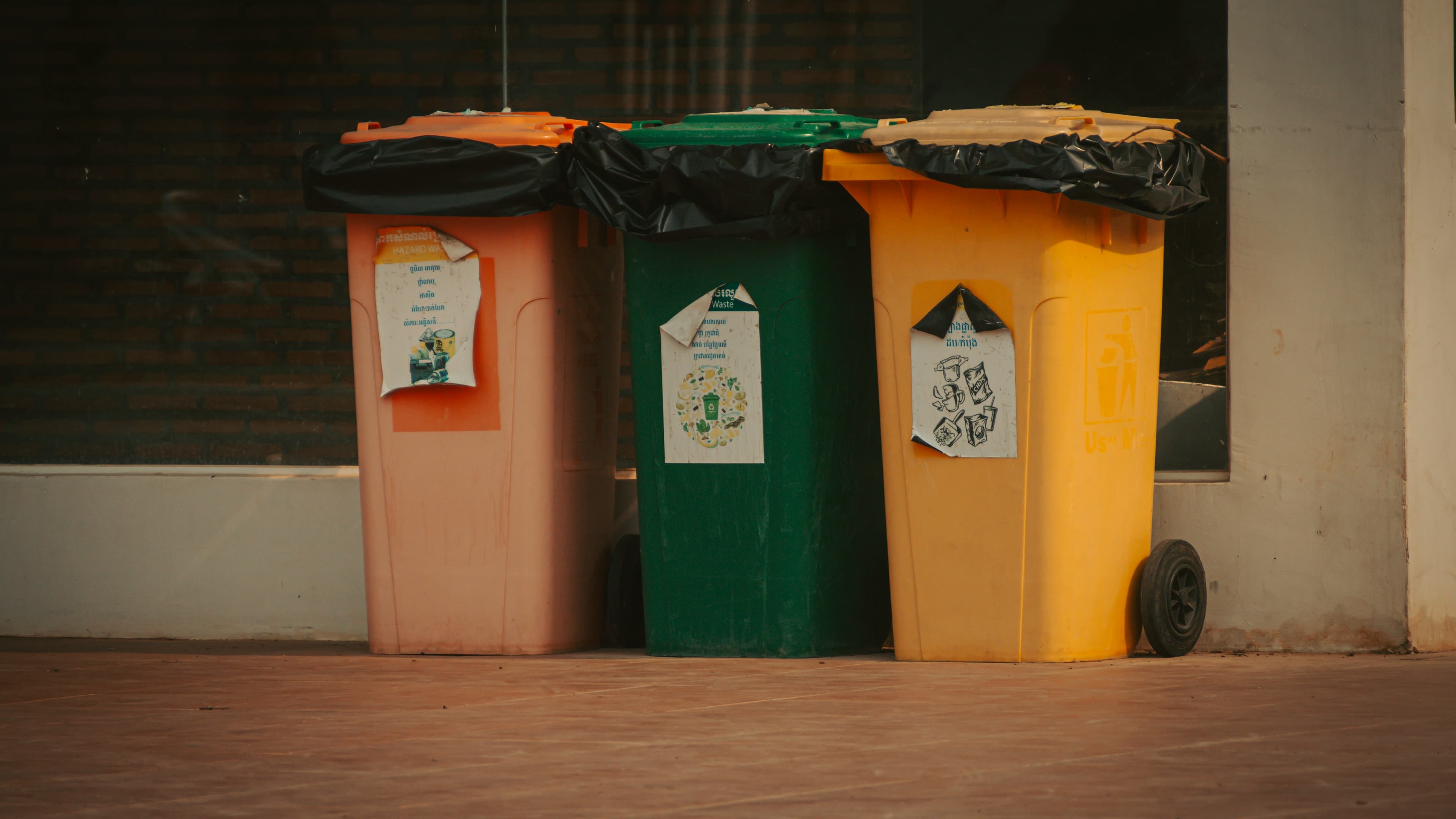 Tempat sampah terpilah CuanTrash